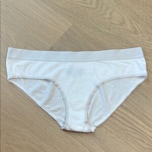 Victoria’s Secret Hiphugger Panty L